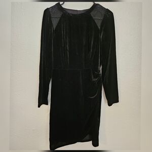 Elegant Black Velvet Long Sleeve Dress